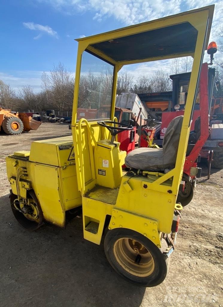 Bomag BW 100 AC Rouleaux monocylindre