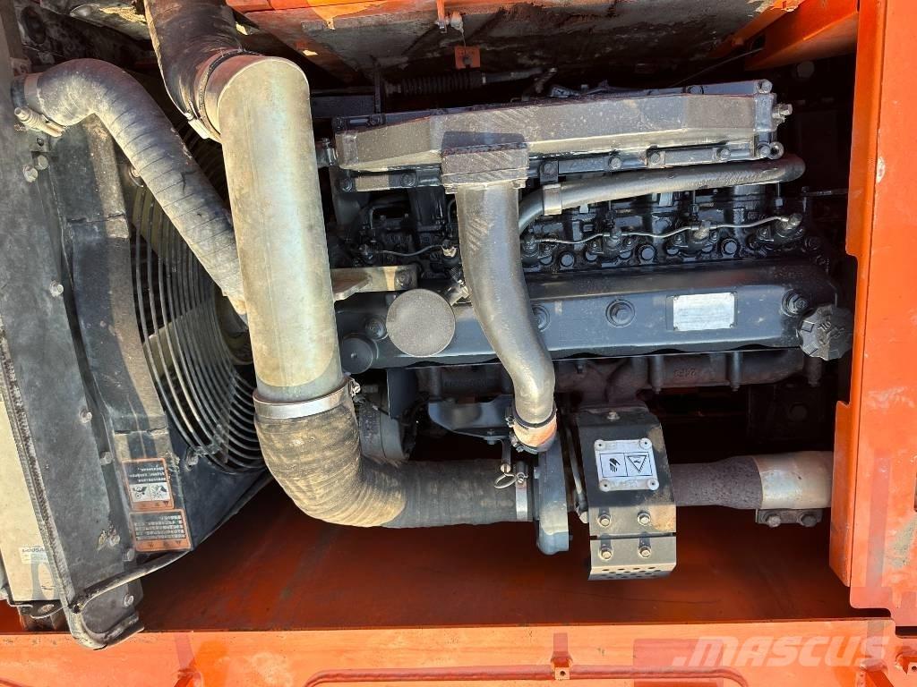 Doosan DX140 Pelle sur chenilles