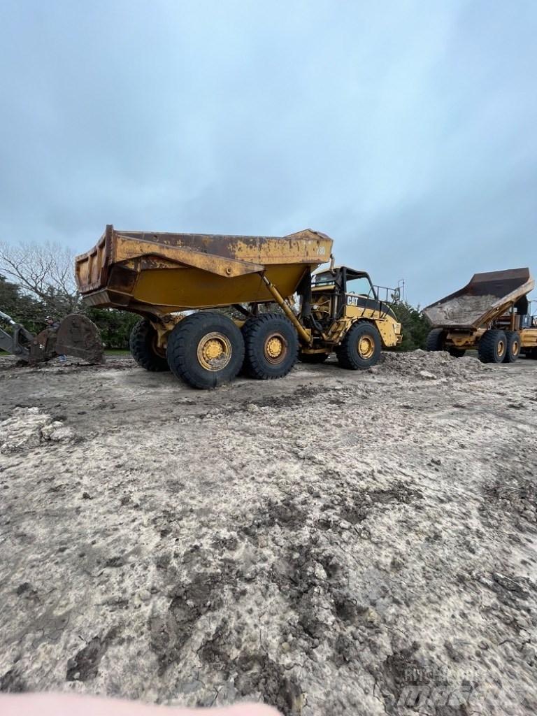 CAT 730 Tombereau articulé