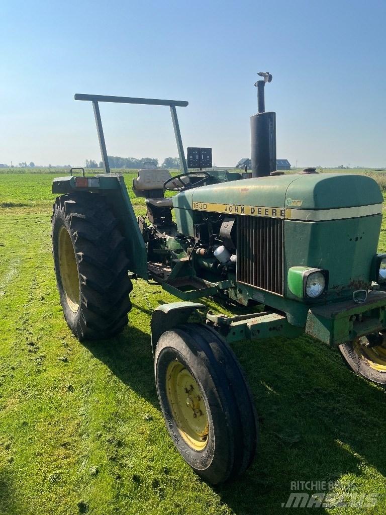 John Deere 1630 Tracteur