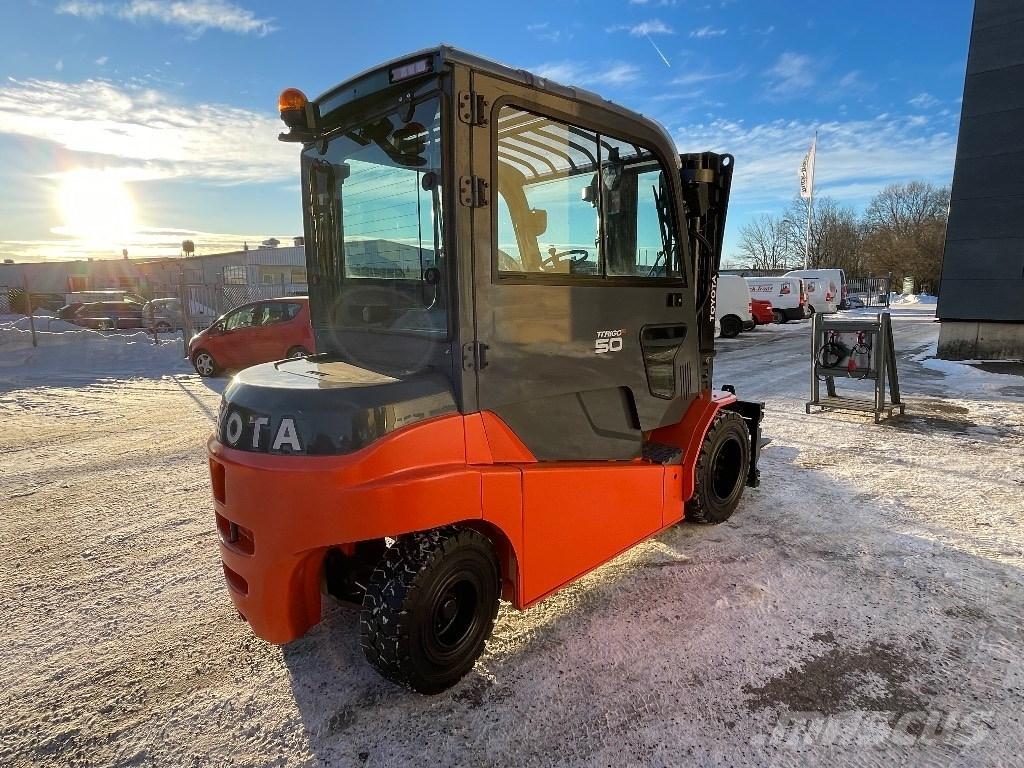 Toyota 8FBMT50 Chariots élévateurs électriques