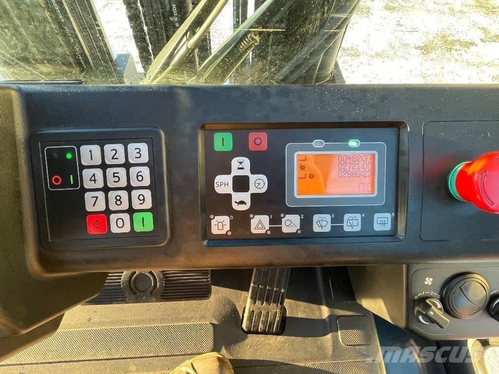 Toyota 8FBMT50 Chariots élévateurs électriques