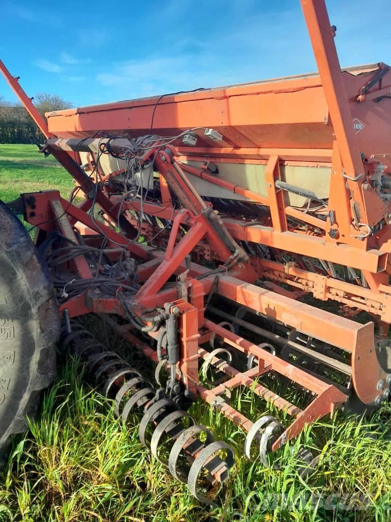 Kuhn Integra 4000 Semoir combiné