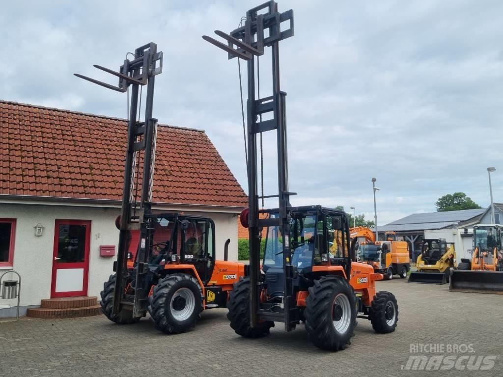 JCB 930-4 Chariot tout terrain