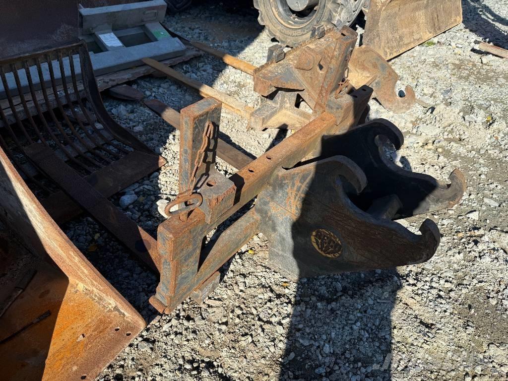 Mecalac 7 MWR Pelle sur pneus