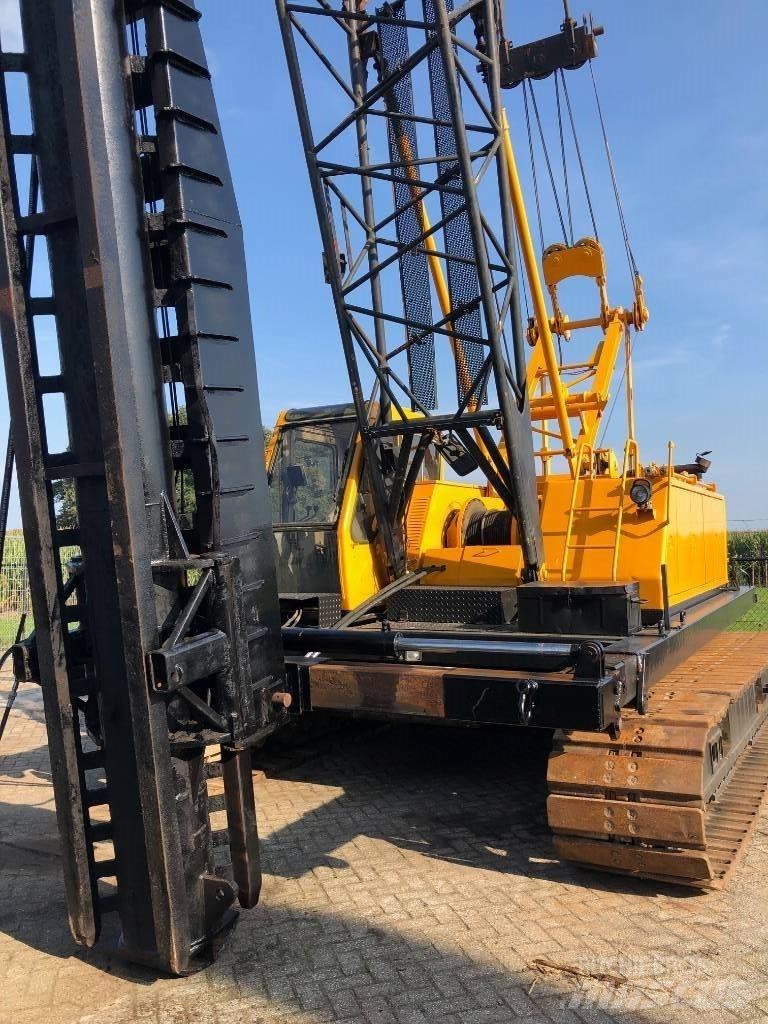 Kobelco 7035 Pelle enfonce-pieux