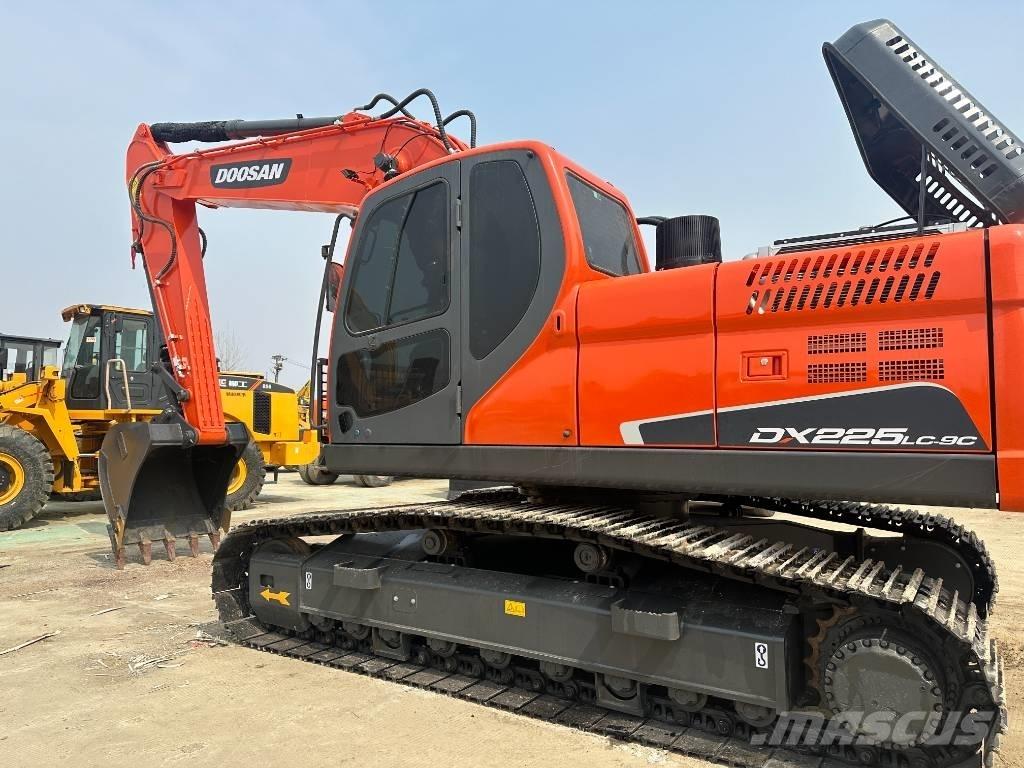 Doosan DX 225LC-9C Pelle sur chenilles