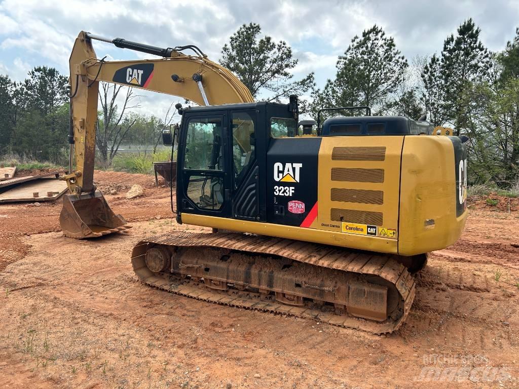 CAT 323FL Pelle sur chenilles