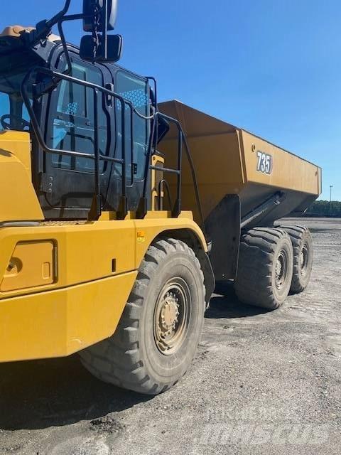 CAT 735 Tombereau articulé