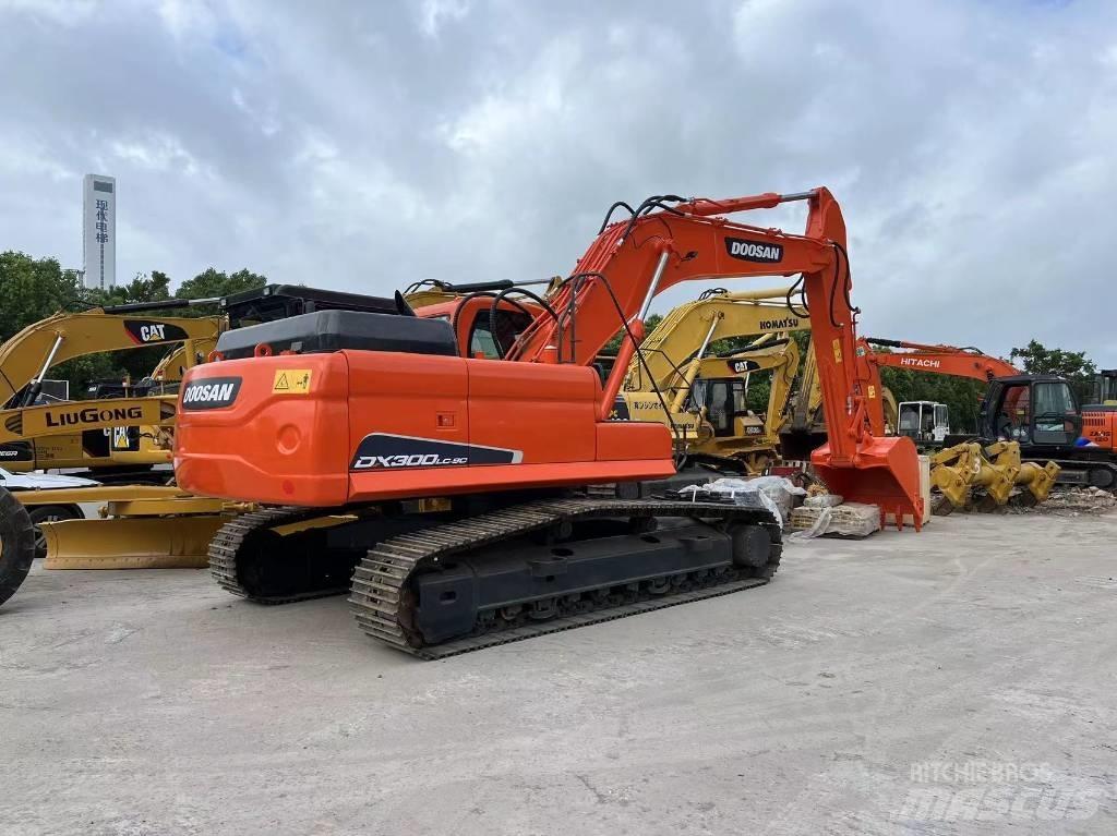 Doosan DX 300 Pelle sur chenilles