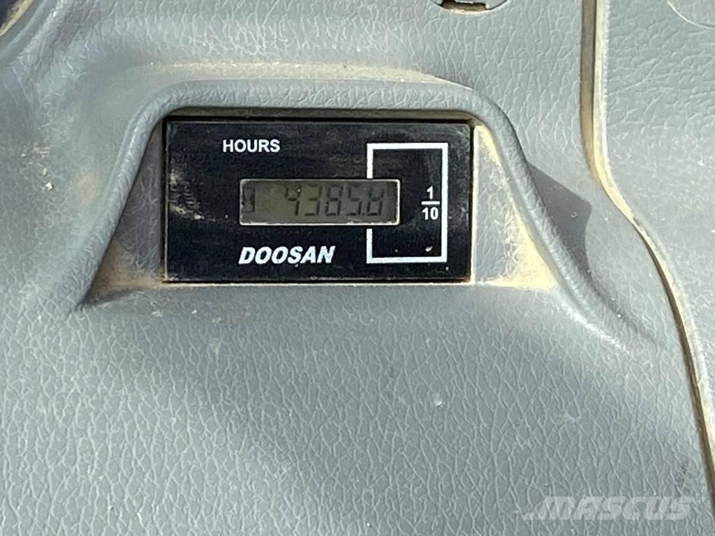 Doosan DX 160 LC Pelle sur chenilles