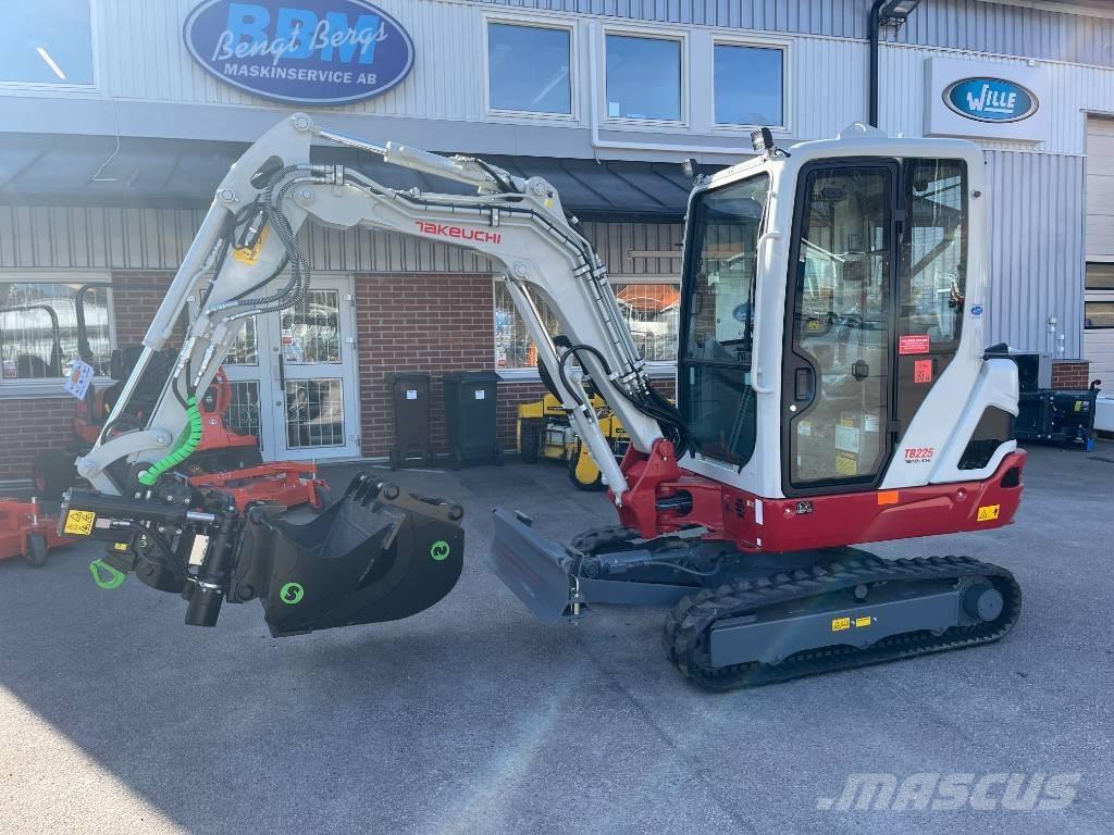 Takeuchi TB 225 Mini pelle < 7t