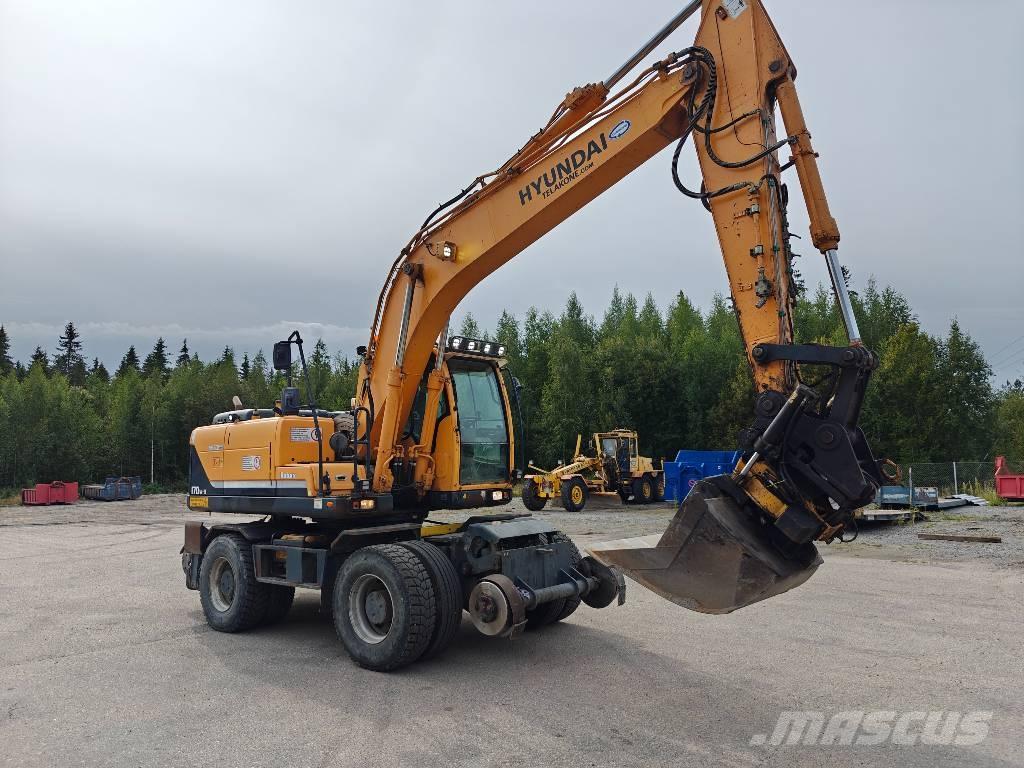 Hyundai R170-W9 Pelle sur pneus
