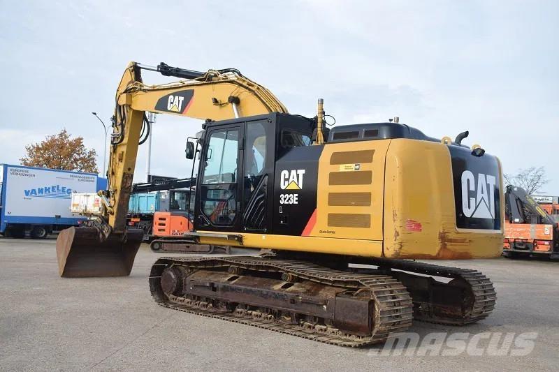 CAT 323E-stock id2 Pelle sur chenilles