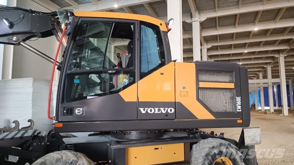 Volvo EW 160 E Pelle sur pneus