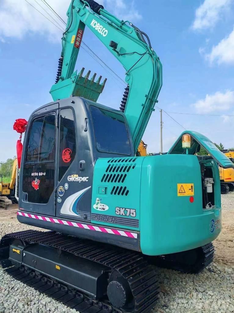 Kobelco SK 75 Pelle sur chenilles
