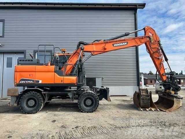 Doosan DX 170 W Pelle sur pneus