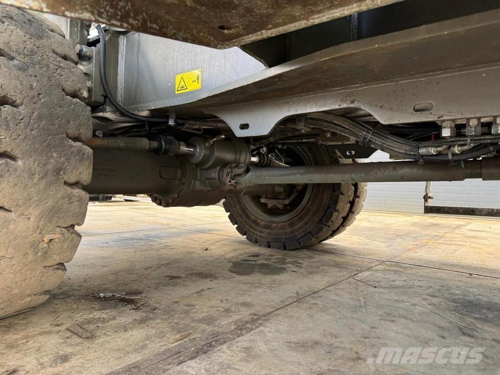 Sennebogen 825M E Pelle à déchets