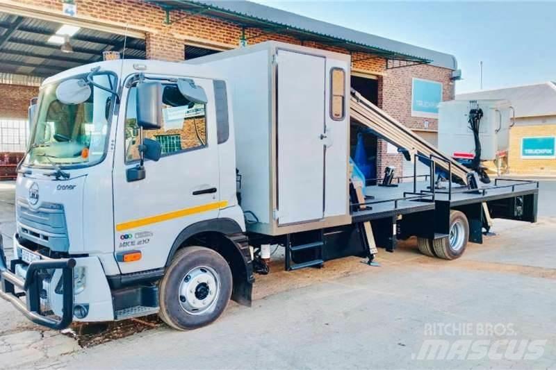 UD Croner MKE 210 Autre camion