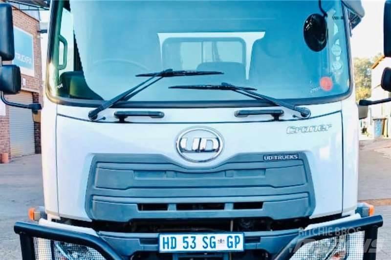 UD Croner MKE 210 Autre camion