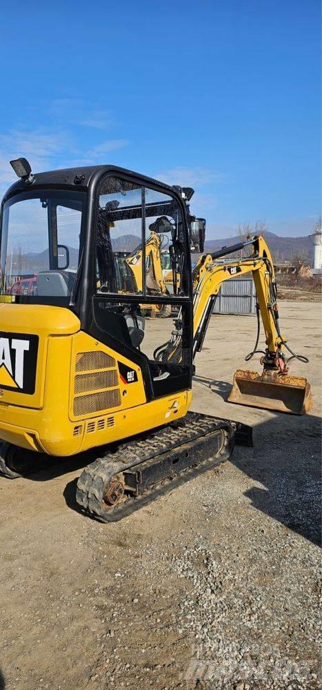 CAT 302.2 D Mini pelle < 7t