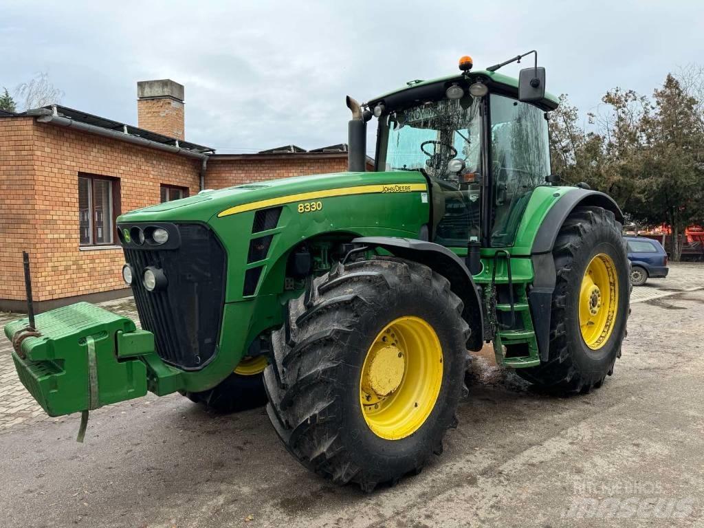 John Deere 8330 Tracteur