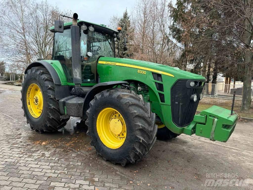 John Deere 8330 Tracteur