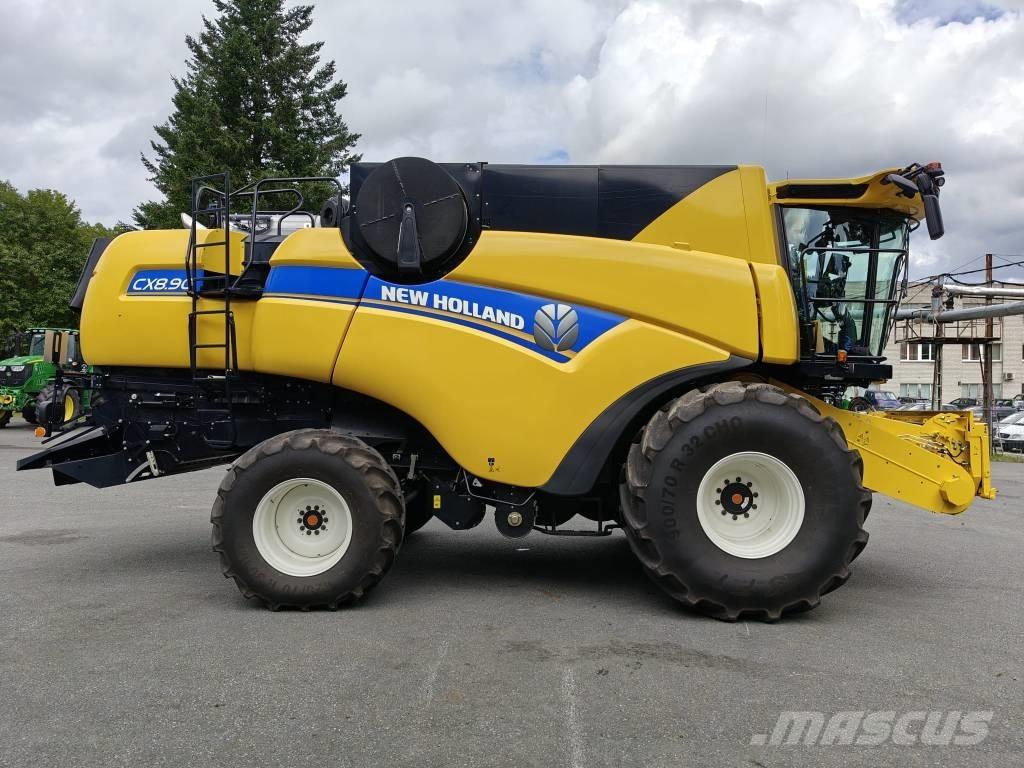 New Holland CX 8.90 Moissonneuse batteuse