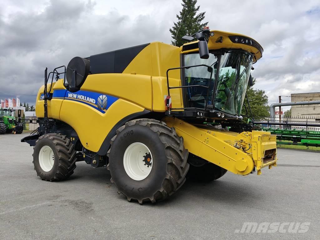 New Holland CX 8.90 Moissonneuse batteuse