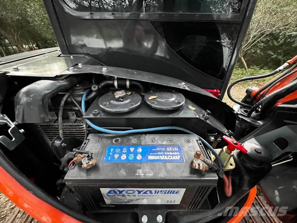 Hitachi ZX 50 U Mini pelle < 7t