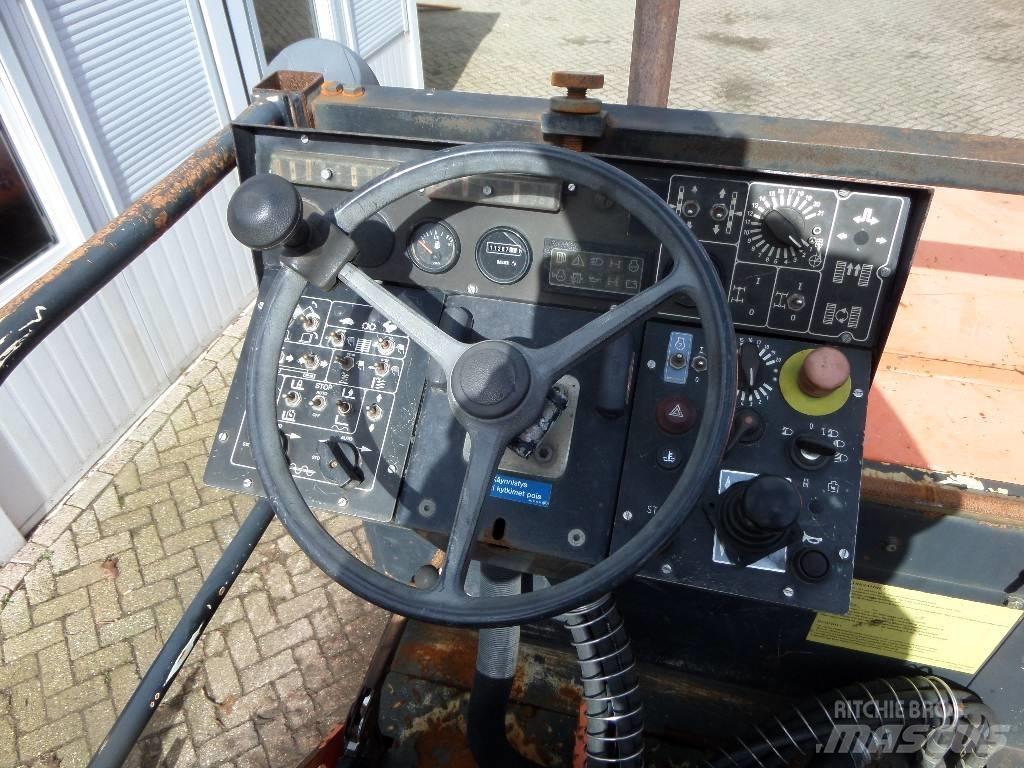 Dynapac F 8-4W Finisseur