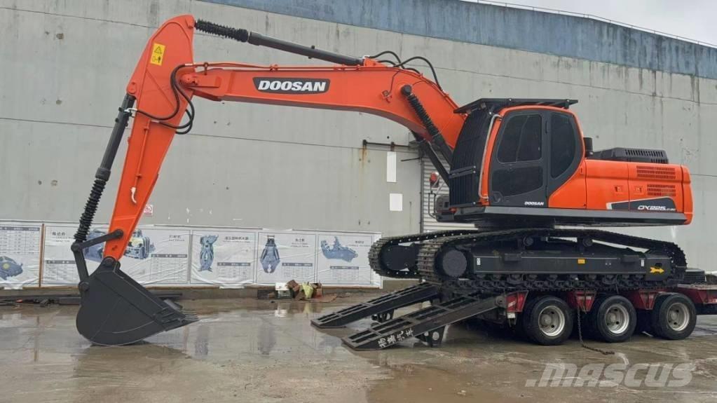 Doosan DX 225 LCA Pelle sur chenilles