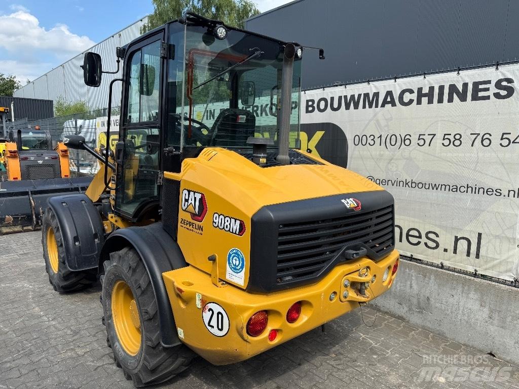 CAT 908 M Chargeuse sur pneus