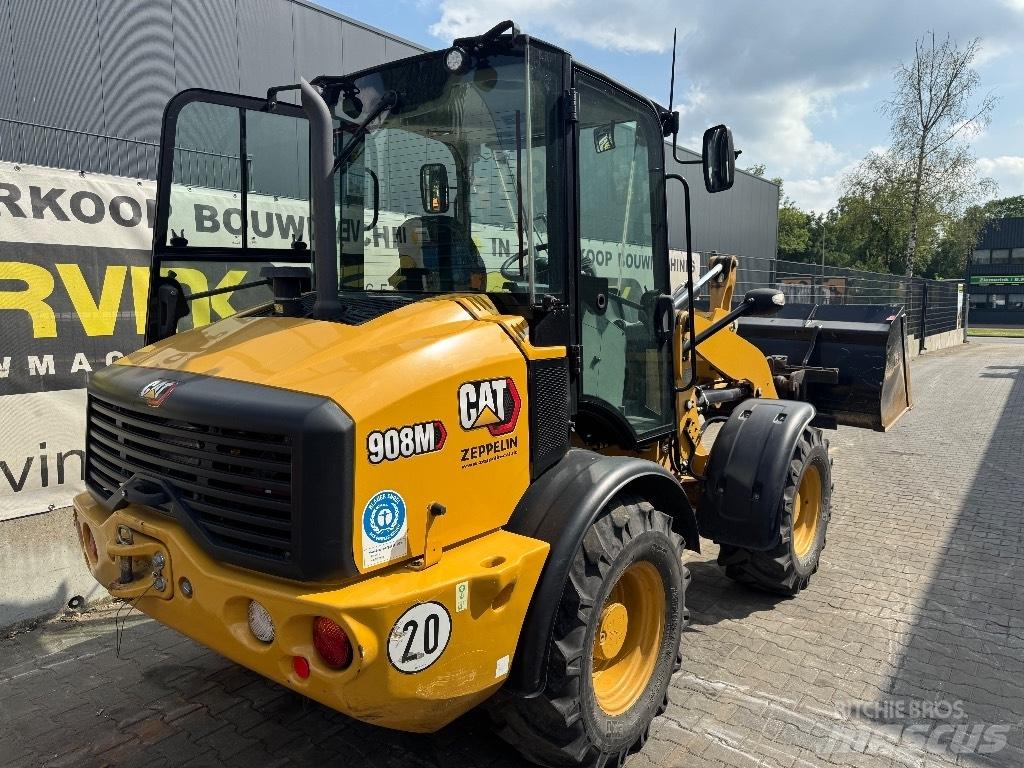 CAT 908 M Chargeuse sur pneus