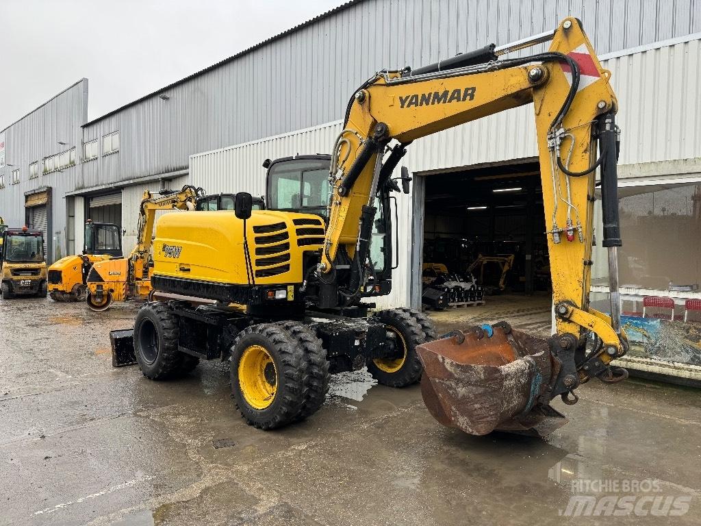 Yanmar B95W (40408) Pelle sur pneus