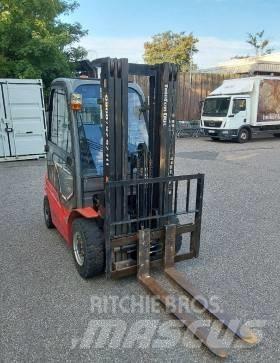 Manitou MI 25 Chariots diesel