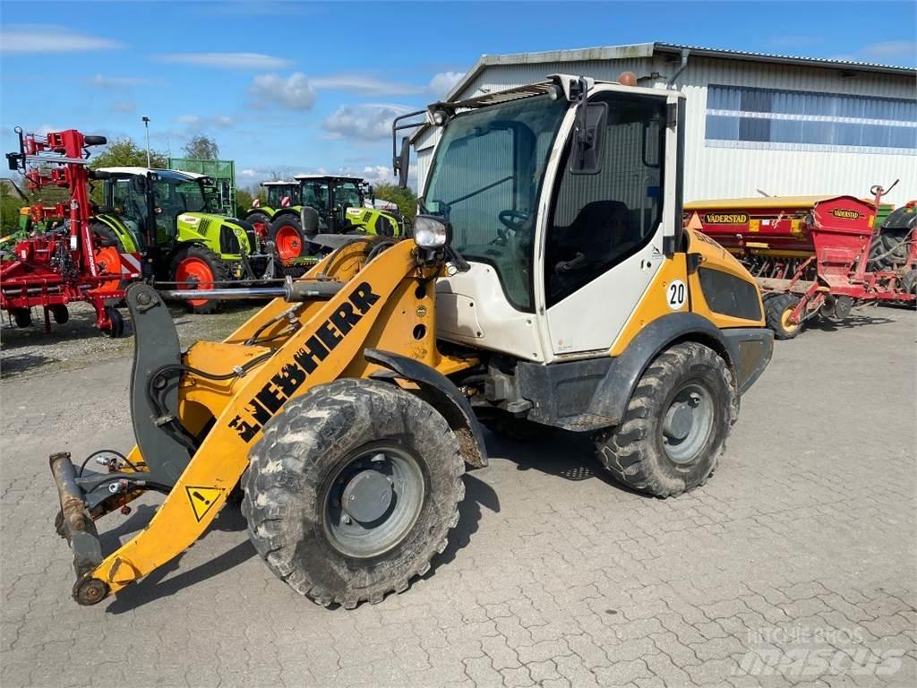 Liebherr L 506 C Chargeuse sur pneus