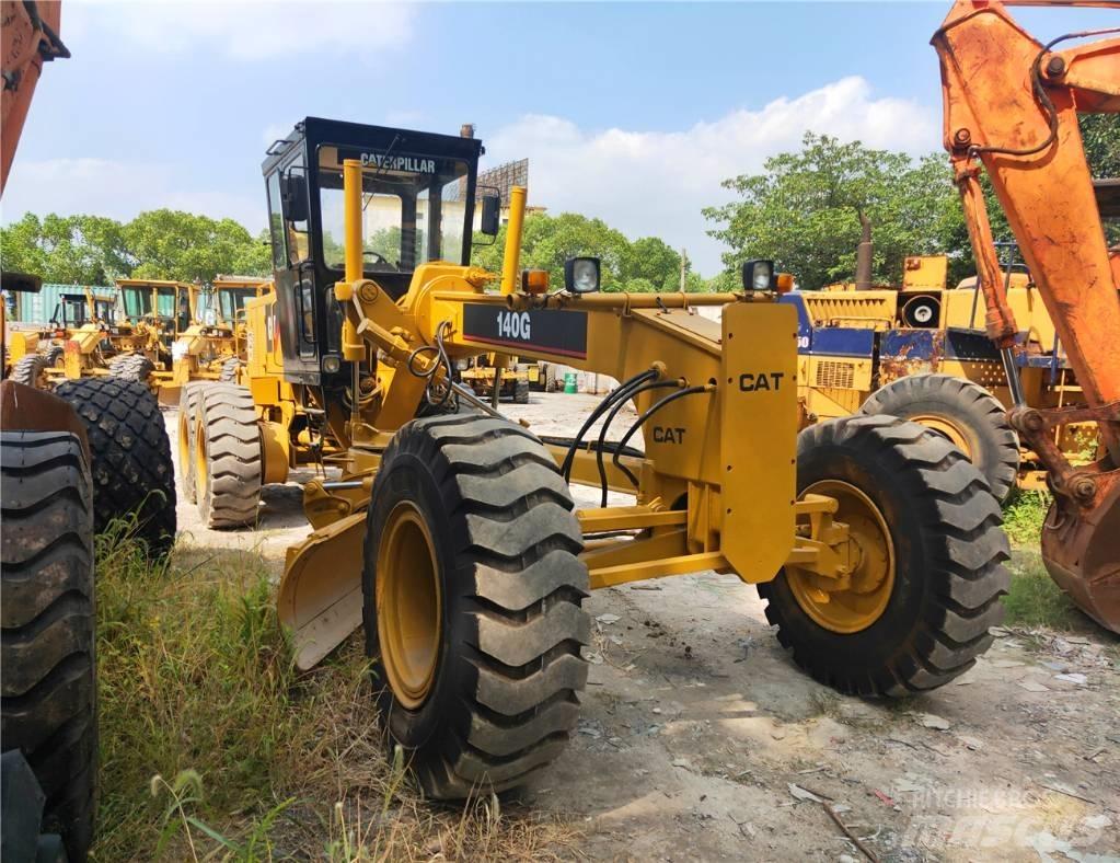 CAT 140G Niveleuse