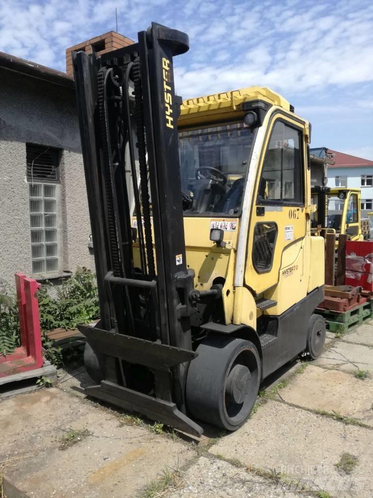 Hyster S7.0FT ROP Chariots GPL