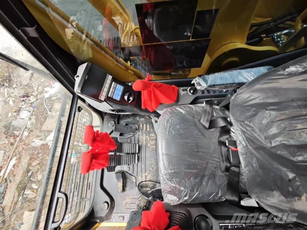 Komatsu PC 220-8 Pelle sur chenilles