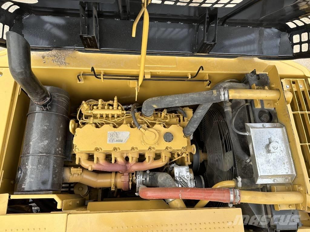 CAT 320 D Pelle sur chenilles