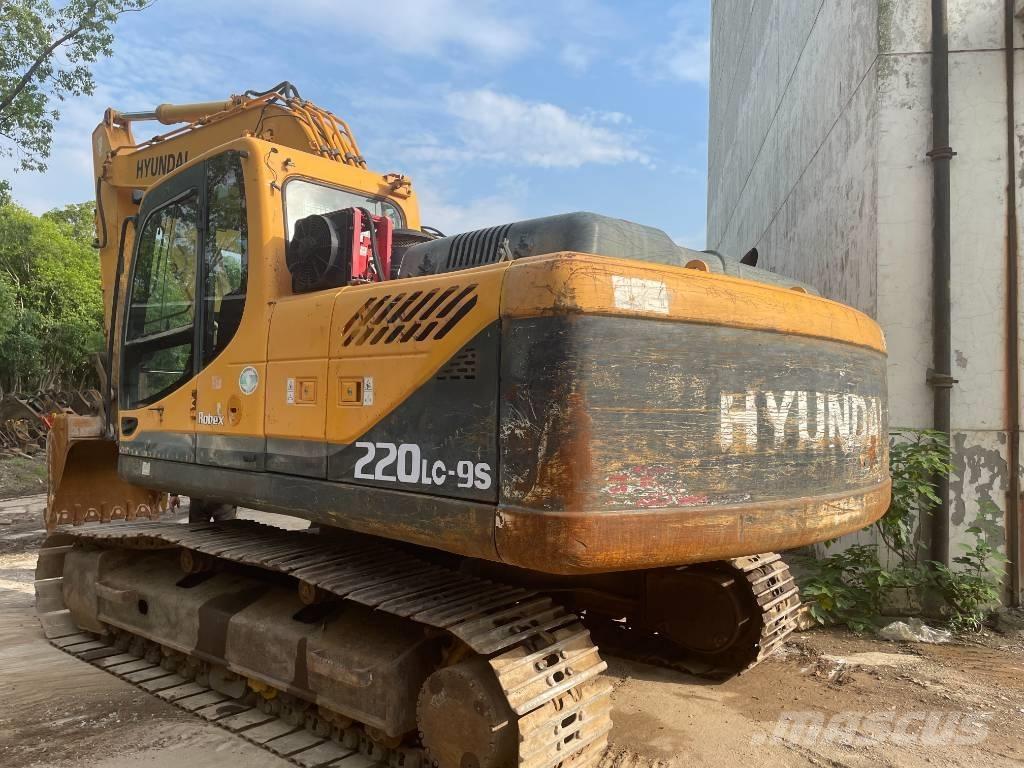 Hyundai 220LC-9S Pelle sur chenilles