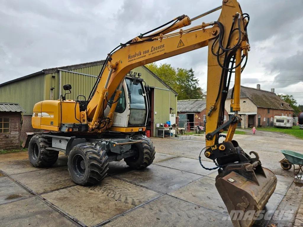 Liebherr A 314 Pelle sur pneus