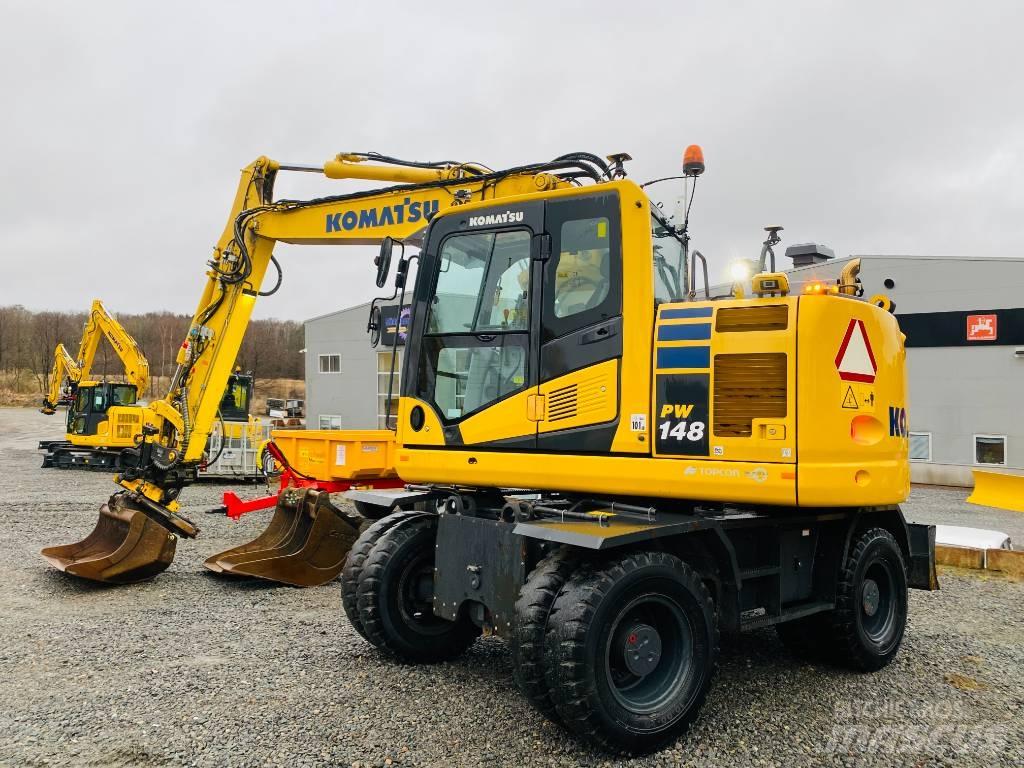Komatsu PW148-11 Pelle sur pneus