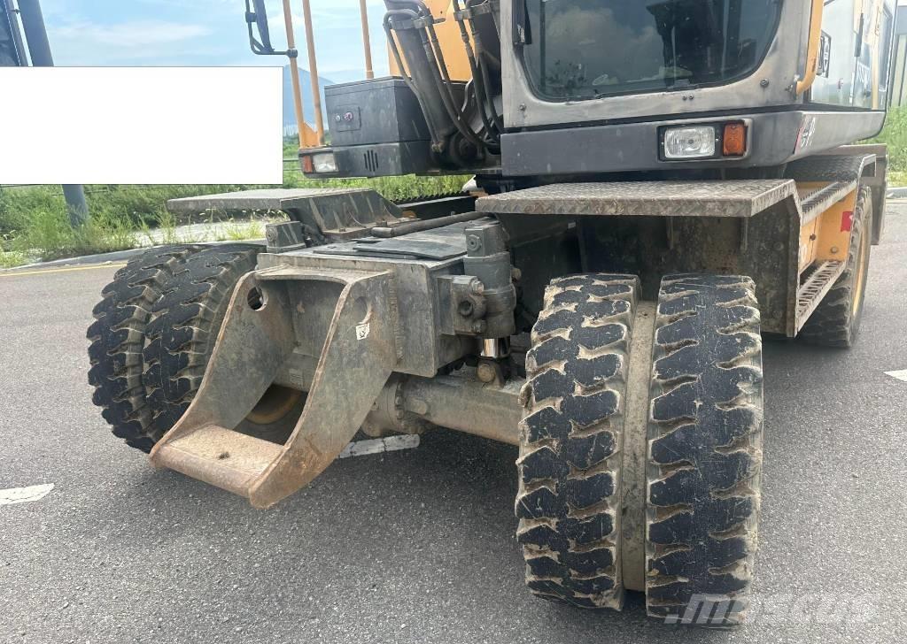 Volvo EW 140 Pelle sur pneus