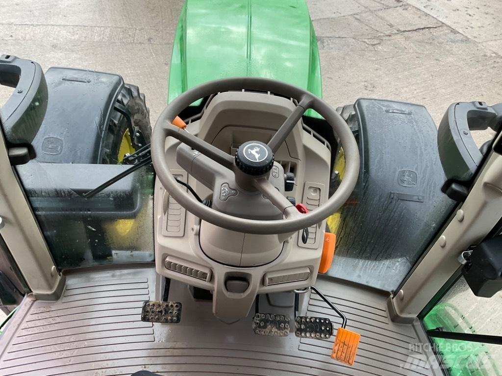 John Deere 6130 M Tracteur