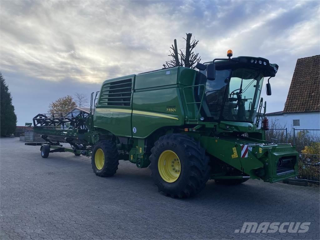 John Deere T550 Moissonneuse batteuse
