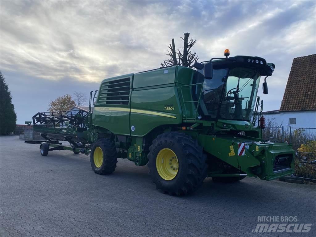 John Deere T550 Moissonneuse batteuse