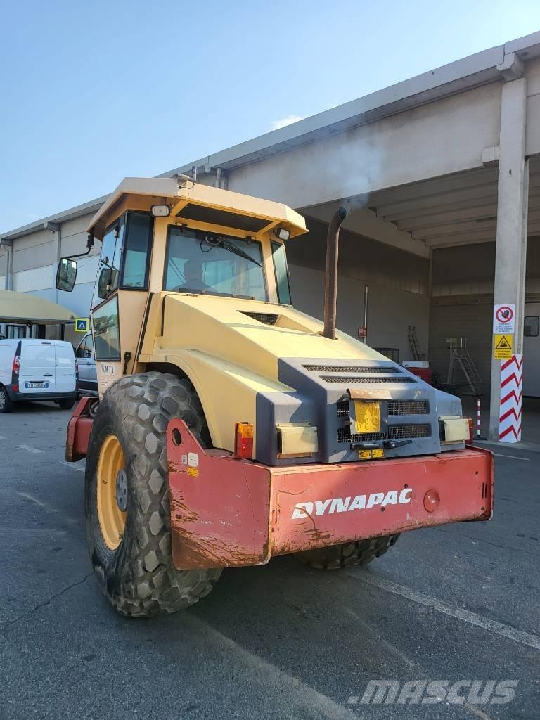 Dynapac CA 302 D Rouleaux monocylindre