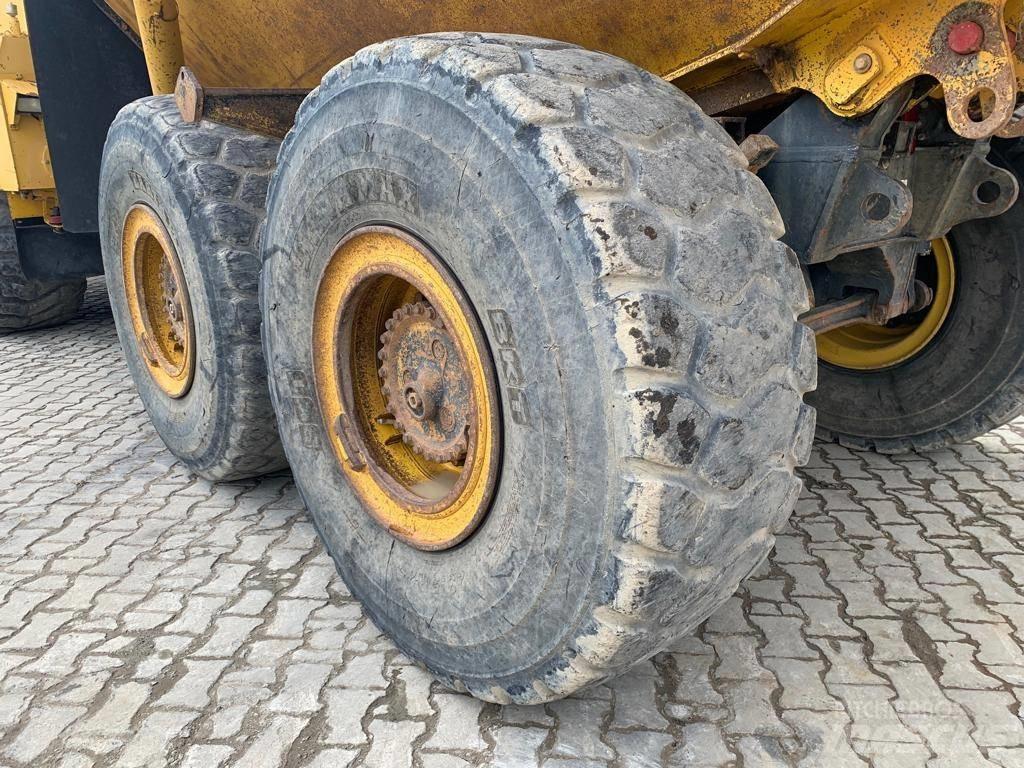 Komatsu HM 300-2 Tombereau articulé